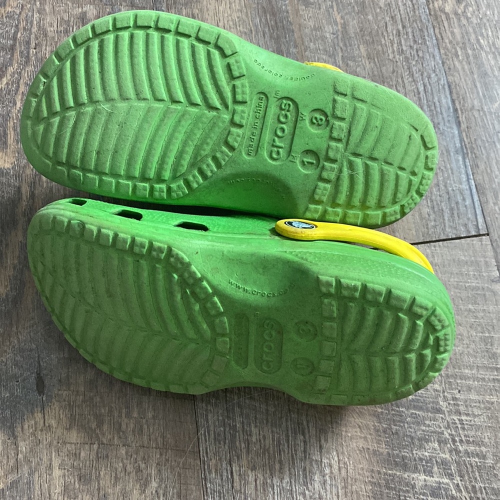 Mickey Mouse Kids Crocs, Size 1 Youth - Picture 6 of 8